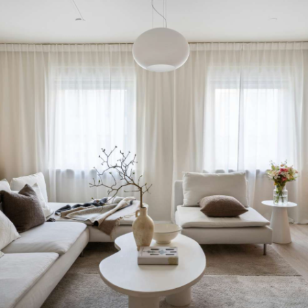 Minimalist Decluttering Session
