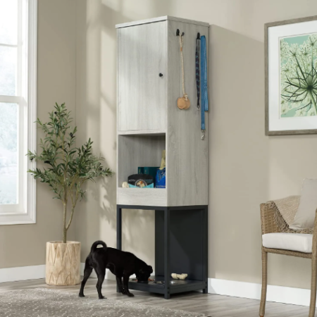 Pet Corner & Supplies Organization